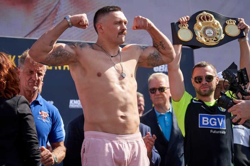 Ceremonia ważenia zawodników przezwieczorem bokserskim na Tarczyński Arena, którego kulminacją będzie walka Usyk - Dubois
