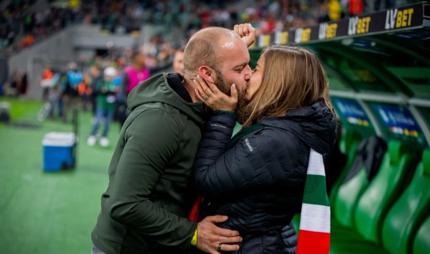Oświadczyny na stadionie we Wrocławiu