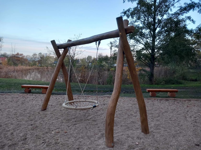 Nowy plac zabaw dla dzieci na Maślicach