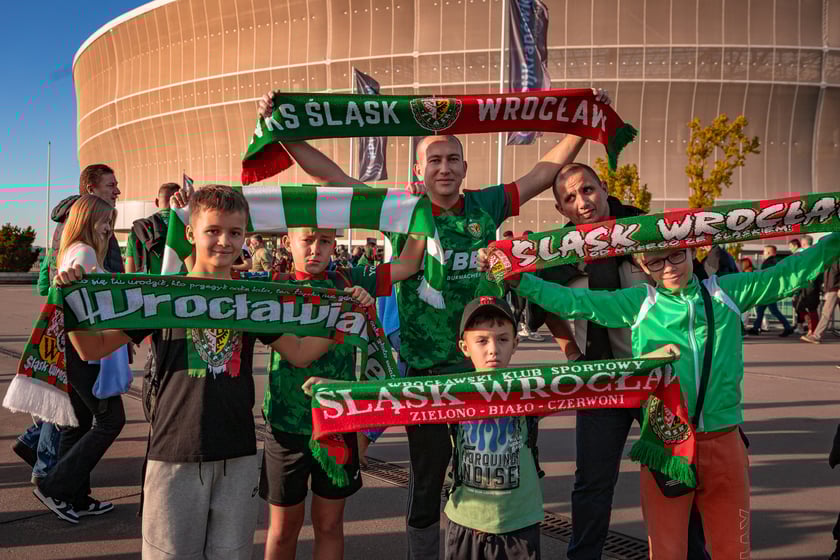 Kibice na meczach Śląska Wrocław na Tarczyński Arenie podczas rundy jesiennej sezonu 2023/2024