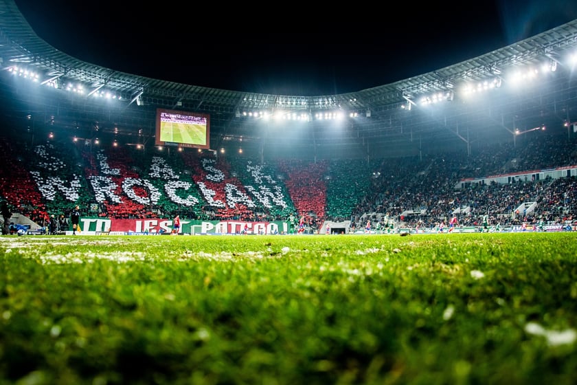Kibice na meczach Śląska Wrocław na Tarczyński Arenie podczas rundy jesiennej sezonu 2023/2024