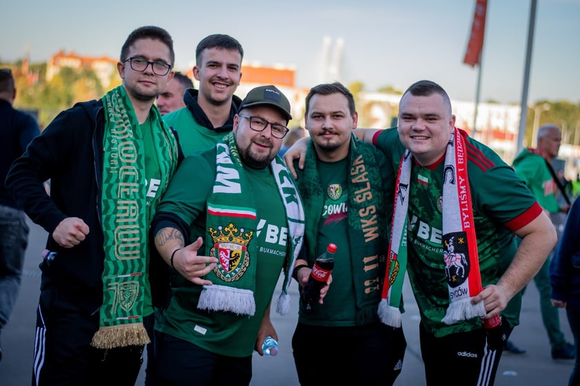 Kibice na meczach Śląska Wrocław na Tarczyński Arenie podczas rundy jesiennej sezonu 2023/2024