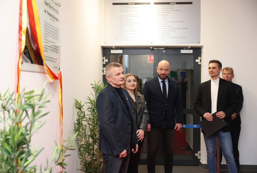 Uroczystość nadania imienia Tomasza Skrzypka hali sportów walki przy ul. Racławickiej