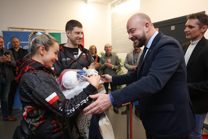 Uroczystość nadania imienia Tomasza Skrzypka hali sportów walki przy ul. Racławickiej