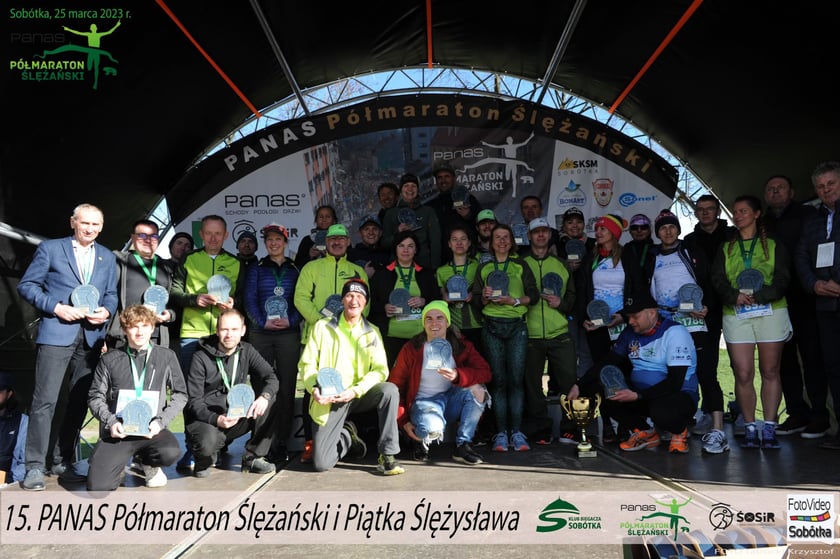 Zawodnicy p&oacute;łmaratonu