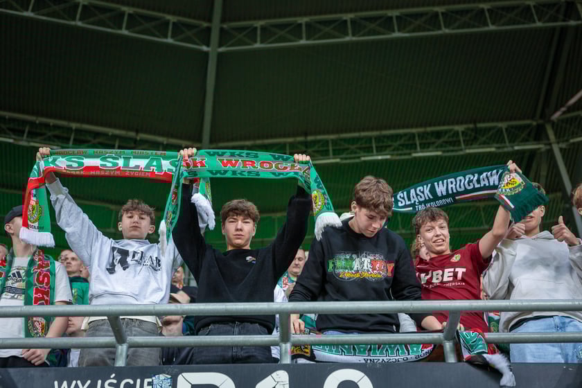 Zdjęcia kibiców z meczu Śląsk Wrocław - Warta Poznań
