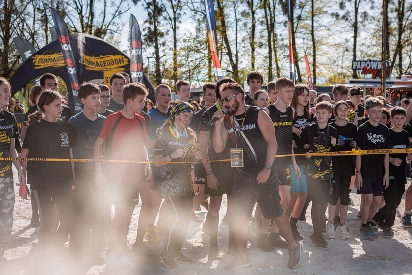 Na zdjęciu Runmageddon Wrocław Partynice 2024 &ndash; uczestnicy