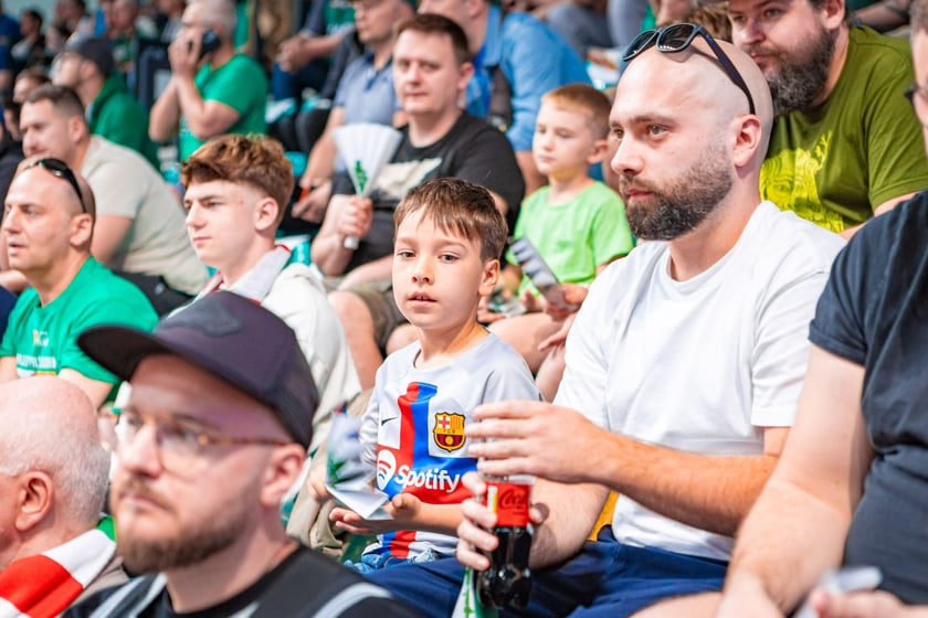 Kibice na meczu Śląska Wrocław z drużyną Arriva Polski Cukier Toruń w Orbicie