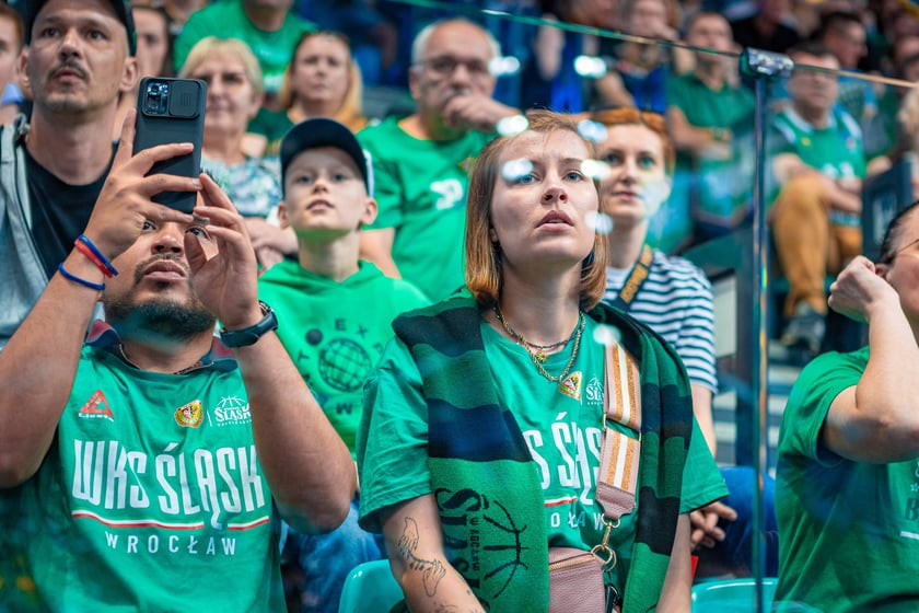 Kibice na meczu Śląska Wrocław z drużyną Arriva Polski Cukier Toruń w Orbicie