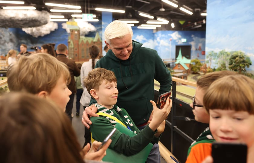 Piłkarze Śląska Wrocław w miniaturze w Kolejkowie - konferencja prasowa