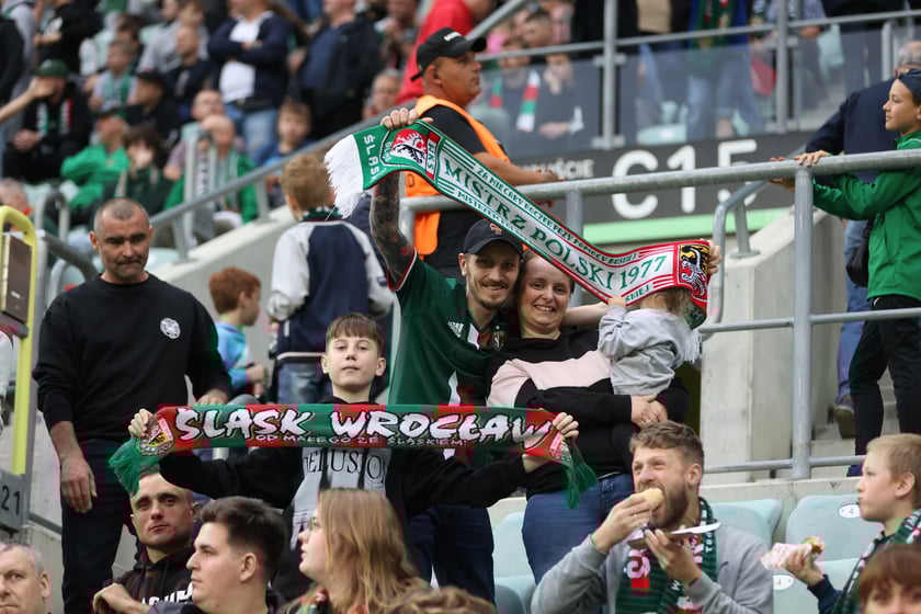 Śląsk Wrocław - Radomiak Radom. Zdjęcia kibiców oraz z meczu.