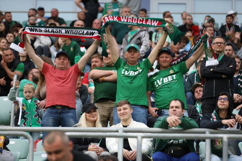Śląsk Wrocław - Radomiak Radom. Zdjęcia kibiców oraz z meczu.