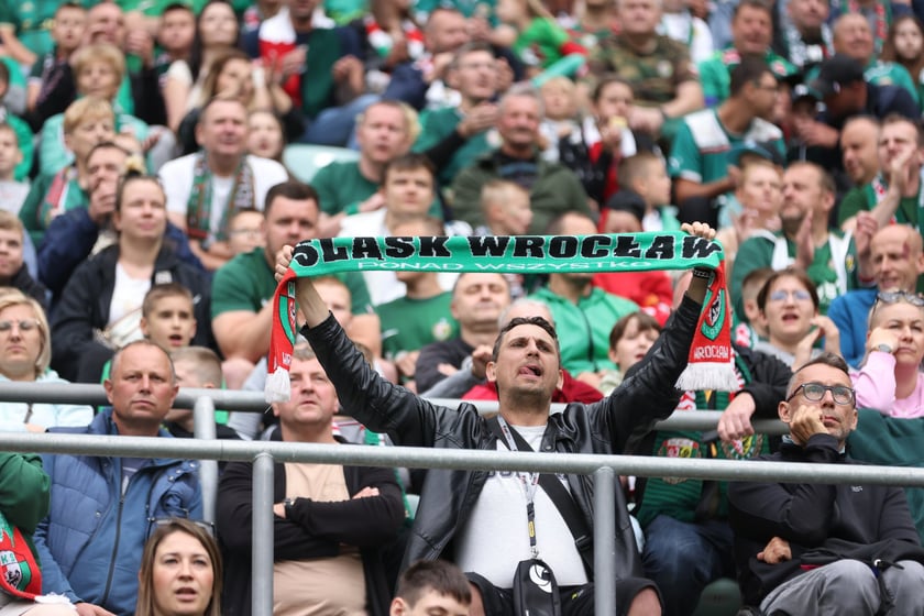 Śląsk Wrocław - Radomiak Radom. Zdjęcia kibiców oraz z meczu.