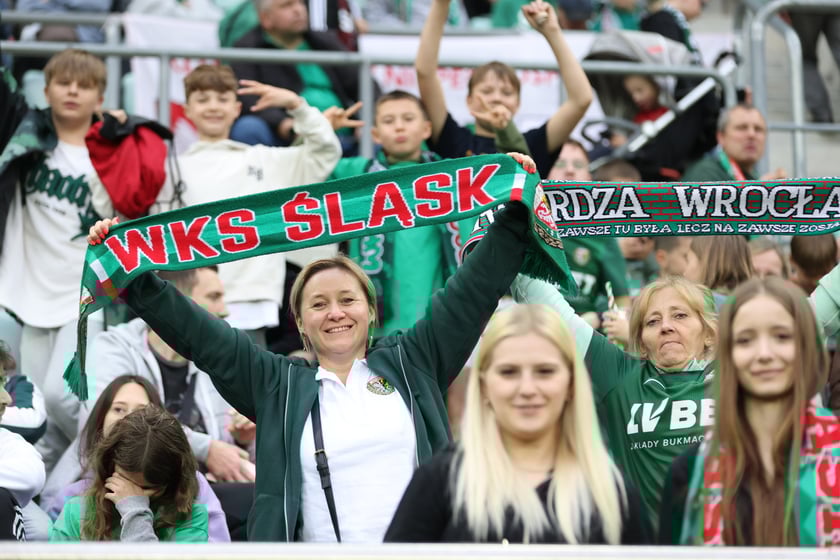 Śląsk Wrocław - Radomiak Radom. Zdjęcia kibiców oraz z meczu.
