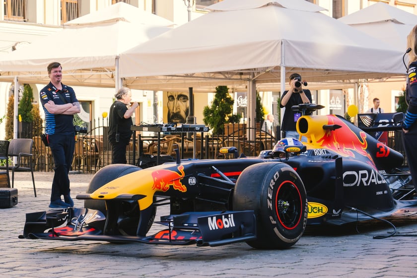 Bolid F1 RB7 w Rynku, 27 maja 2024