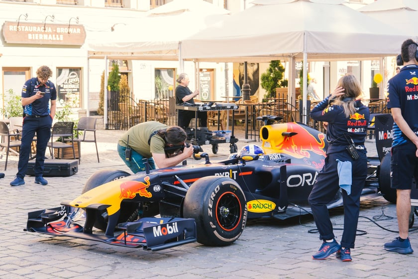 Bolid F1 RB7 w Rynku, 27 maja 2024