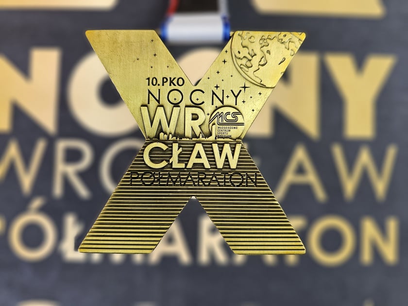 10. PKO Nocny Wrocław Półmaraton - medal