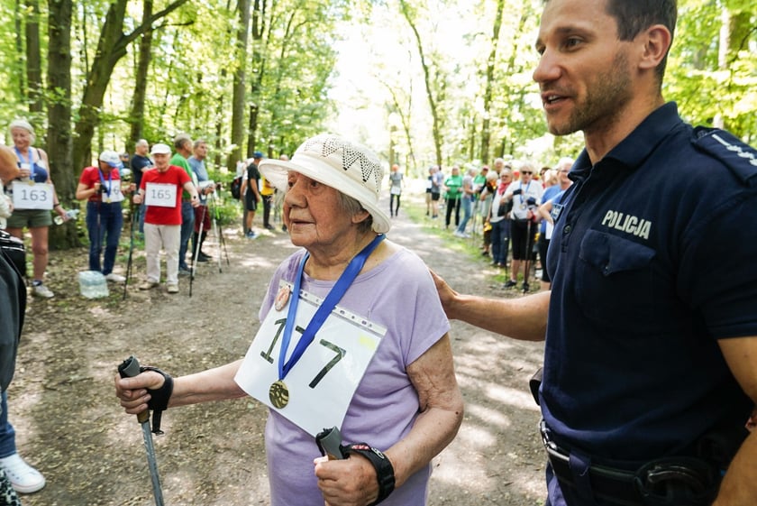 Uczestnicy mistrzostw w joggingu i nordic walking  w parku Zachodnim, 15 czerwca 2024 r.