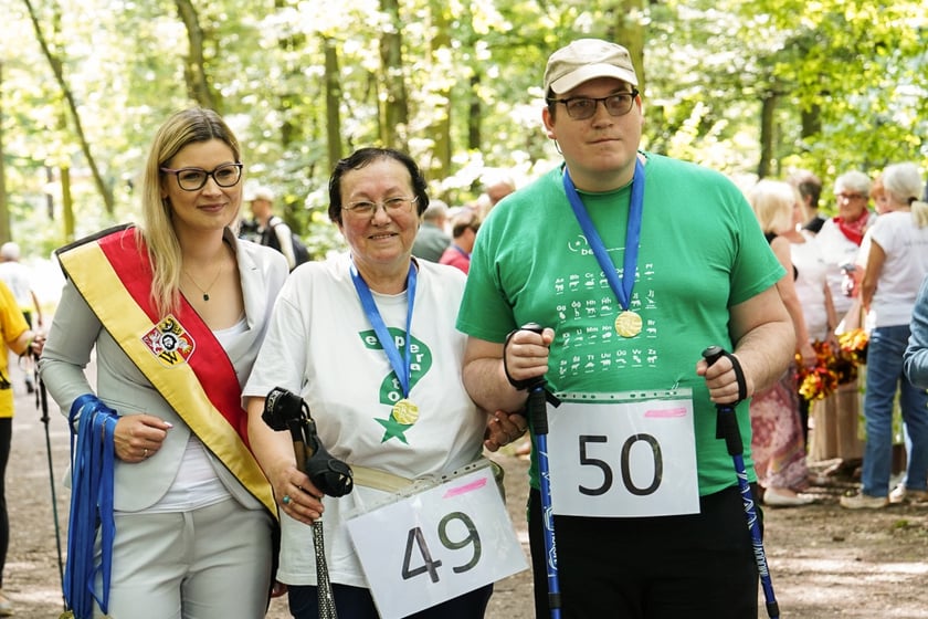 Uczestnicy mistrzostw w joggingu i nordic walking  w parku Zachodnim, 15 czerwca 2024 r.