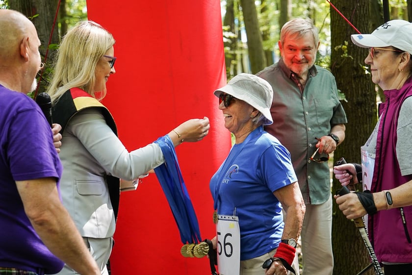 Uczestnicy mistrzostw w joggingu i nordic walking  w parku Zachodnim, 15 czerwca 2024 r.