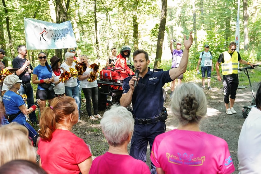 Uczestnicy mistrzostw w joggingu i nordic walking  w parku Zachodnim, 15 czerwca 2024 r.