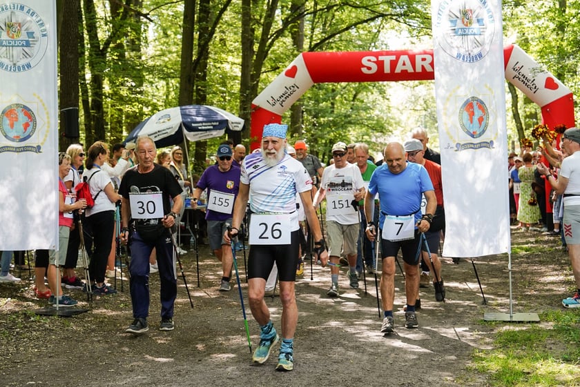 Uczestnicy mistrzostw w joggingu i nordic walking  w parku Zachodnim, 15 czerwca 2024 r.