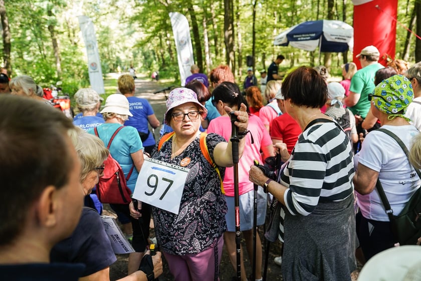 Uczestnicy mistrzostw w joggingu i nordic walking  w parku Zachodnim, 15 czerwca 2024 r.