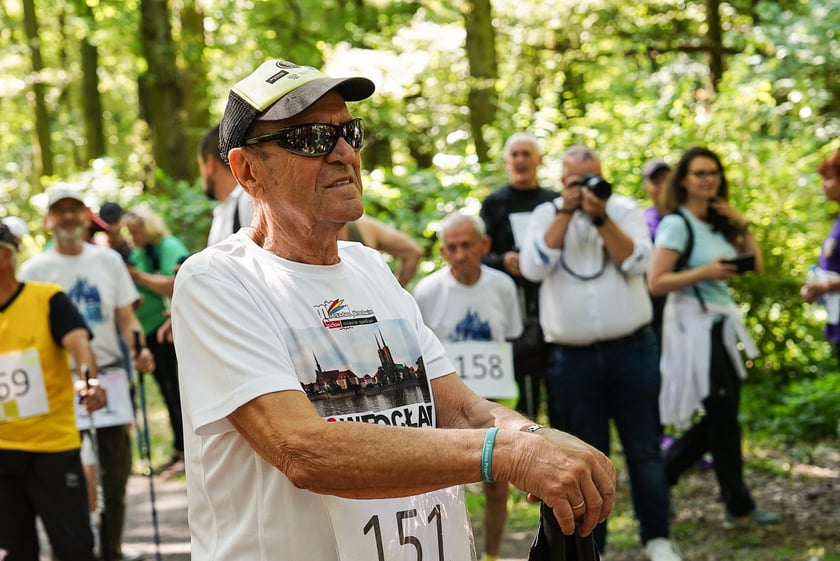 Uczestnicy mistrzostw w joggingu i nordic walking  w parku Zachodnim, 15 czerwca 2024 r.