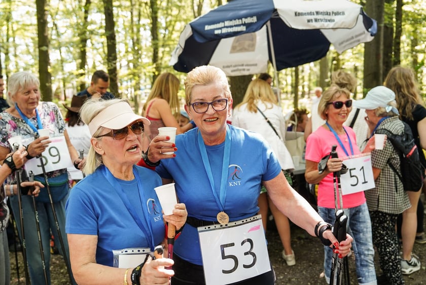 Uczestnicy mistrzostw w joggingu i nordic walking  w parku Zachodnim, 15 czerwca 2024 r.