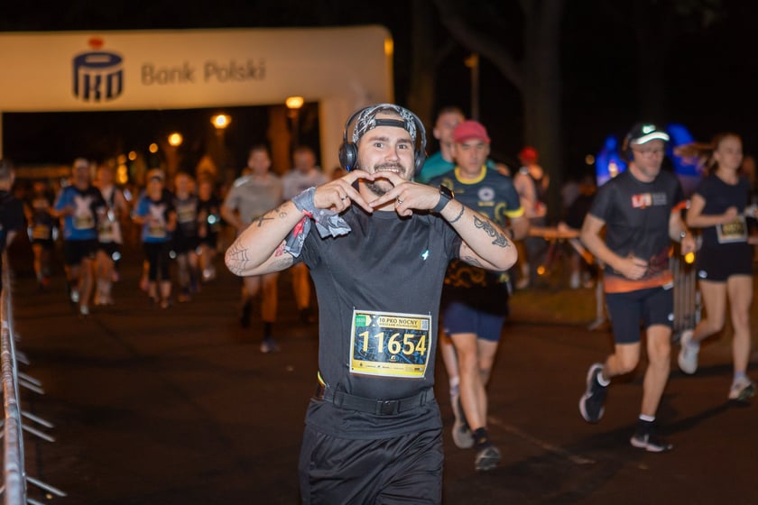 10. PKO Nocny Wrocław Półmaraton. Zdjęcia zawodników