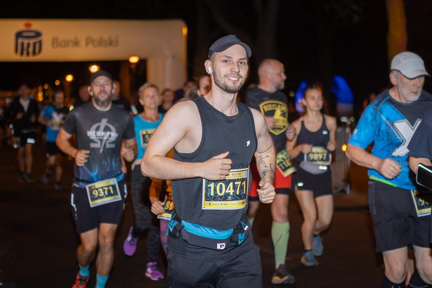 10. PKO Nocny Wrocław Półmaraton. Zdjęcia zawodników