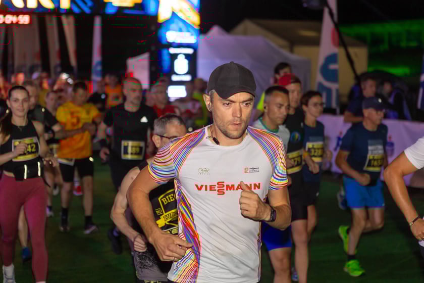 10. PKO Nocny Wrocław Półmaraton. Zdjęcia zawodników