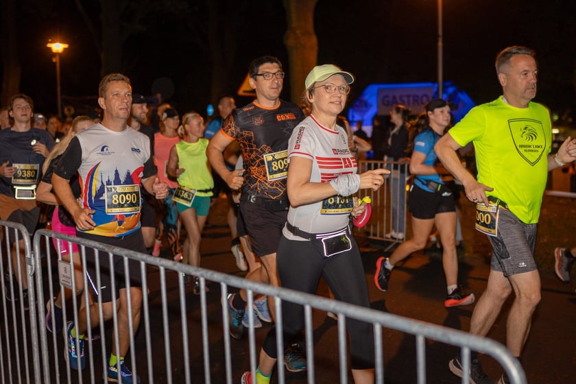10. PKO Nocny Wrocław Półmaraton. Zdjęcia zawodników