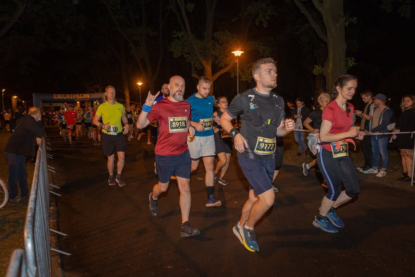 10. PKO Nocny Wrocław Półmaraton. Zdjęcia zawodników