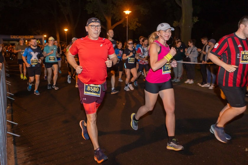 10. PKO Nocny Wrocław Półmaraton. Zdjęcia zawodników