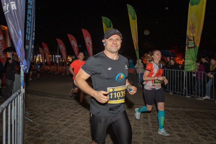 10. PKO Nocny Wrocław Półmaraton. Zdjęcia zawodników