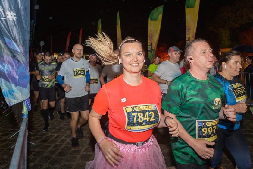10. PKO Nocny Wrocław Półmaraton. Zdjęcia zawodników
