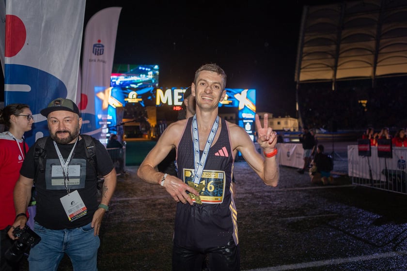 10. PKO Nocny Wrocław Półmaraton. Zdjęcia zawodników