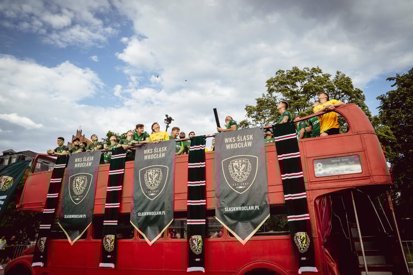 Oficjalna prezentacja pierwszego zespołu Śląska Wrocław. Plac Wolności we Wrocławiu