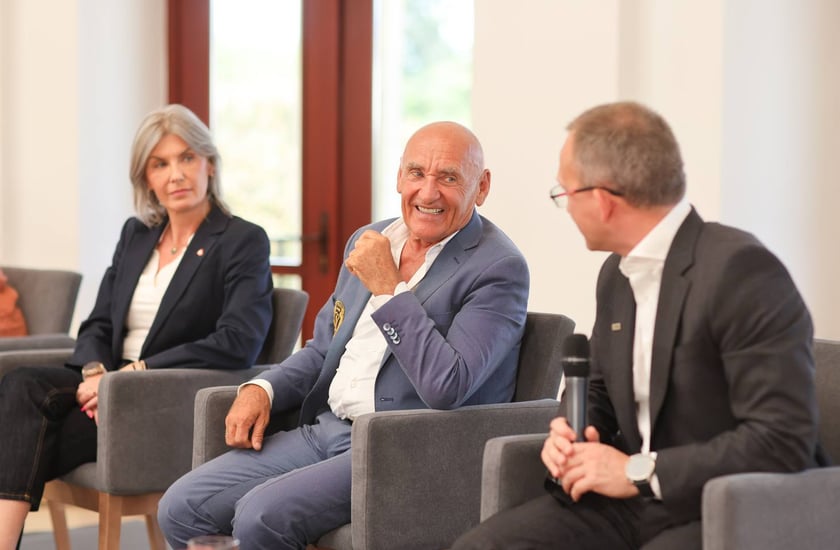 Zdjęcie z konferencji prasowej poświęconej 81. Tour de Pologne (1 sierpnia, Hala Stulecia)