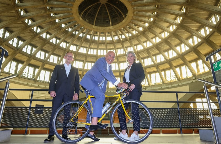 Zdjęcie z konferencji prasowej poświęconej 81. Tour de Pologne (1 sierpnia, Hala Stulecia)