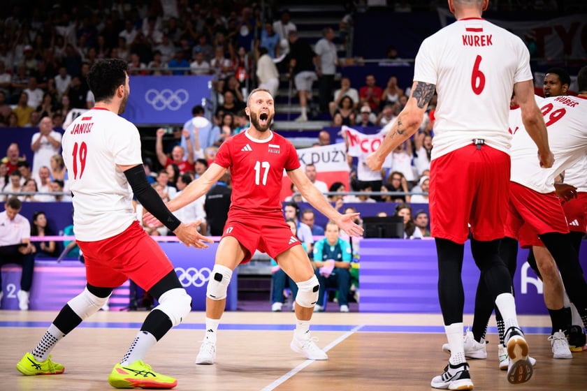 Radość polskich siatkarzy po wygranym w dramatycznych okolicznościach półfinale z USA