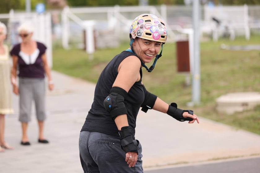 Charytatywny Drużynowy Maraton na Rolkach Tyłem - zdjęcia uczestników