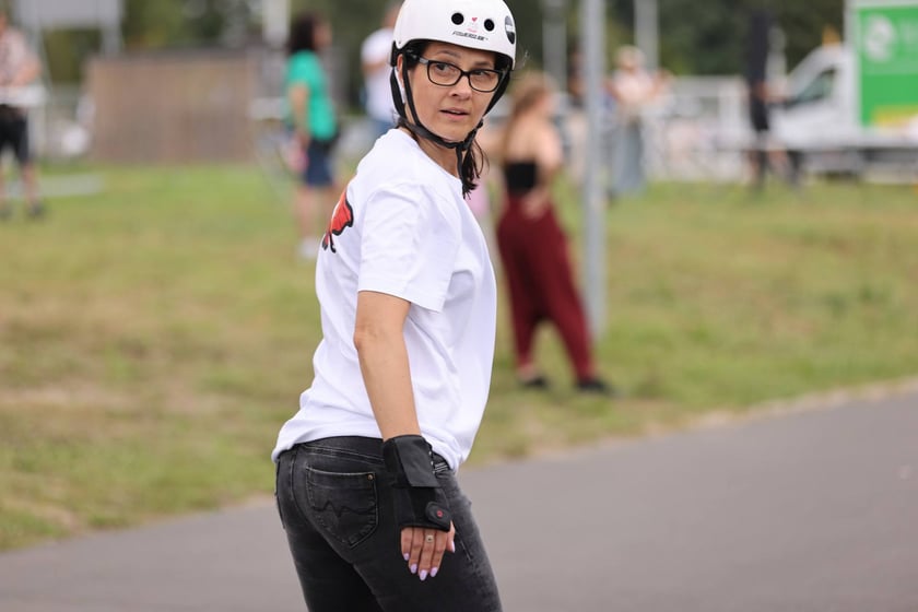 Charytatywny Drużynowy Maraton na Rolkach Tyłem - zdjęcia uczestników