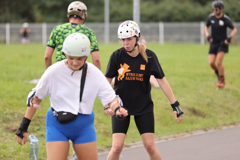 Charytatywny Drużynowy Maraton na Rolkach Tyłem - zdjęcia uczestników