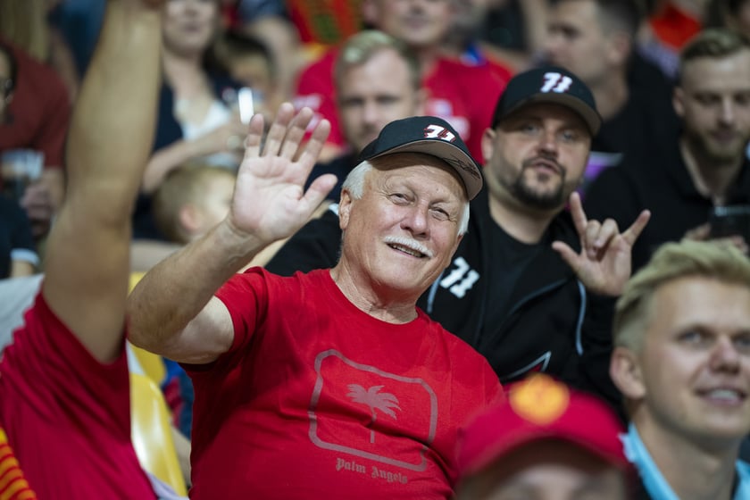 Kibice podczas meczu Betard Sparta Wrocław - GKM Grudziądz na Stadionie Olimpijskim