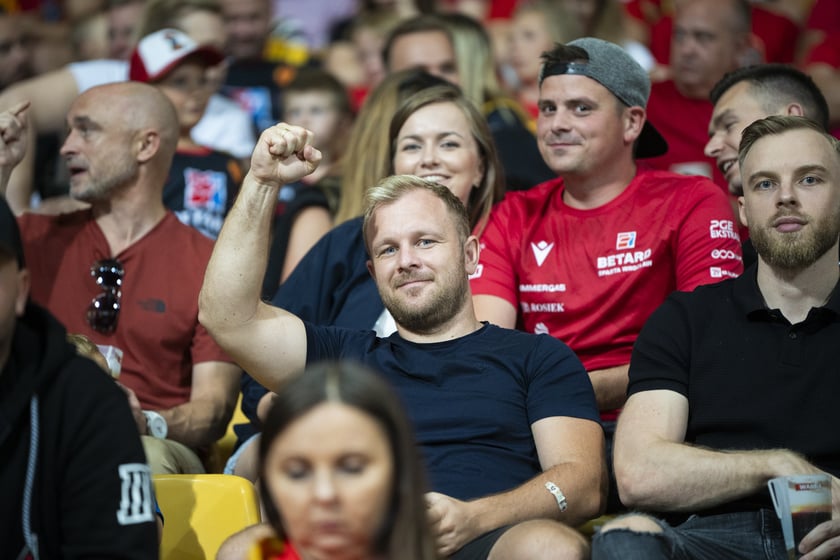 Kibice podczas meczu Betard Sparta Wrocław - GKM Grudziądz na Stadionie Olimpijskim