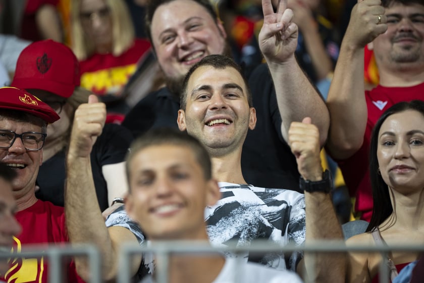 Kibice podczas meczu Betard Sparta Wrocław - GKM Grudziądz na Stadionie Olimpijskim