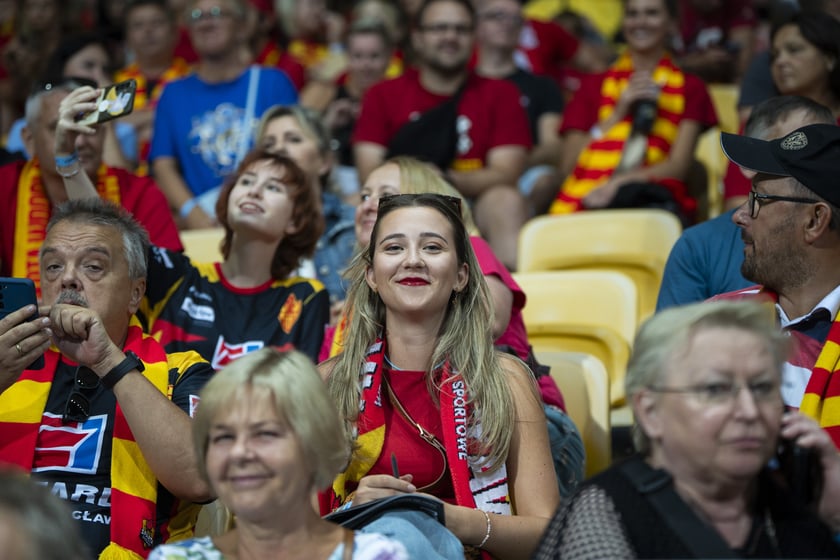 Kibice podczas meczu Betard Sparta Wrocław - GKM Grudziądz na Stadionie Olimpijskim