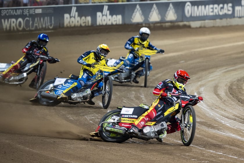 Kibice podczas meczu Betard Sparta Wrocław - GKM Grudziądz na Stadionie Olimpijskim